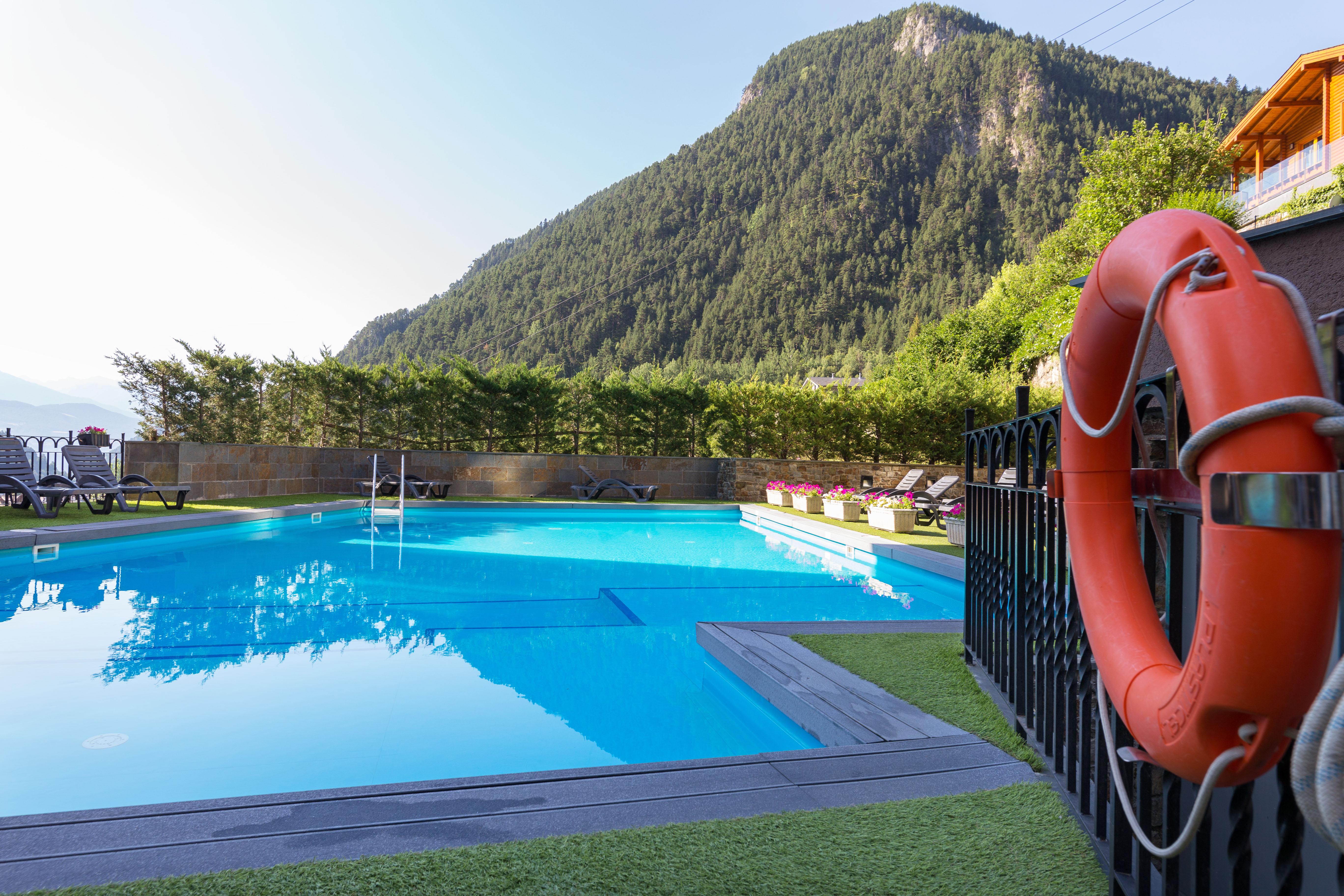 Hotel Princesa Parc Excellence Arinsal Kültér fotó The swimming pool at the hotel