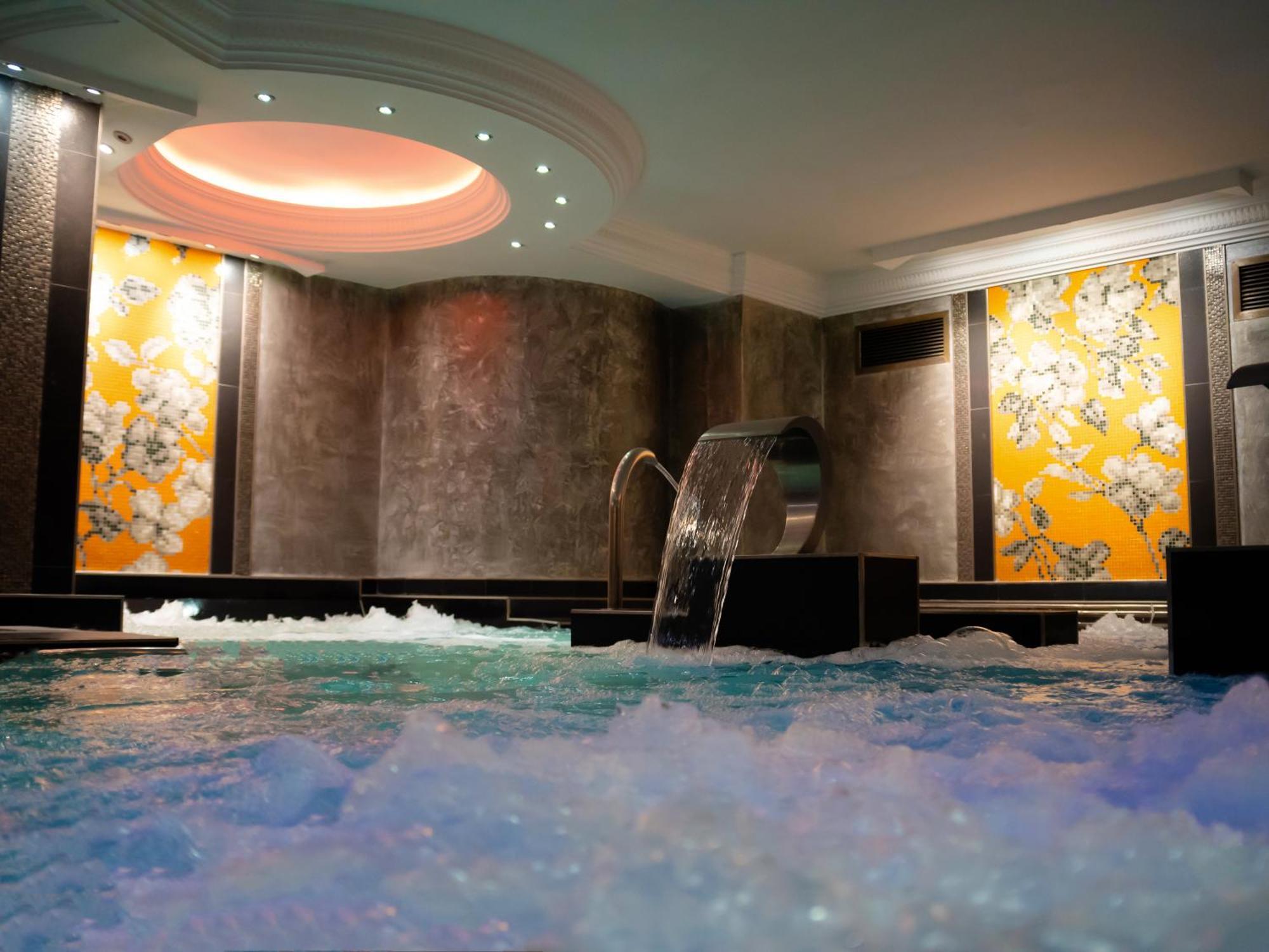 Hotel Princesa Parc Excellence Arinsal Kültér fotó The spa at The Dorchester