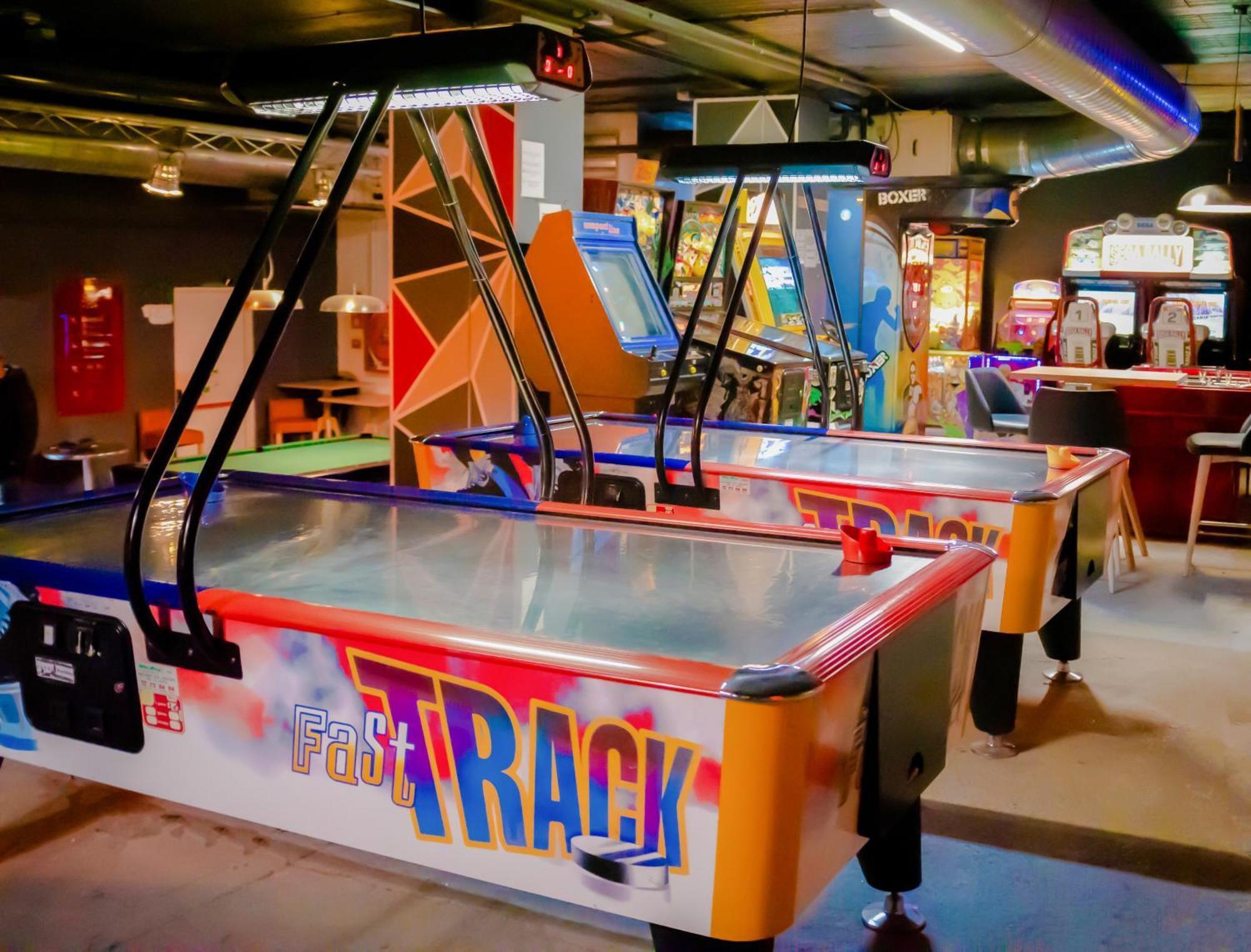 Hotel Princesa Parc Excellence Arinsal Kültér fotó Air hockey tables